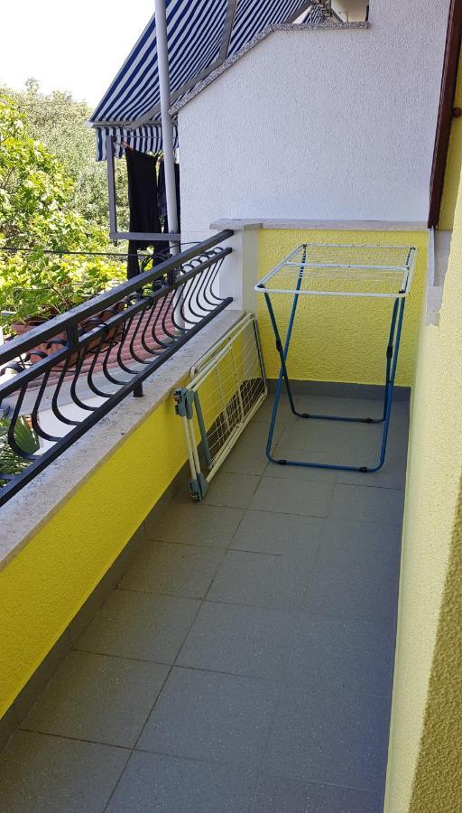 Paradise Beach Apartments 罗维尼 外观 照片