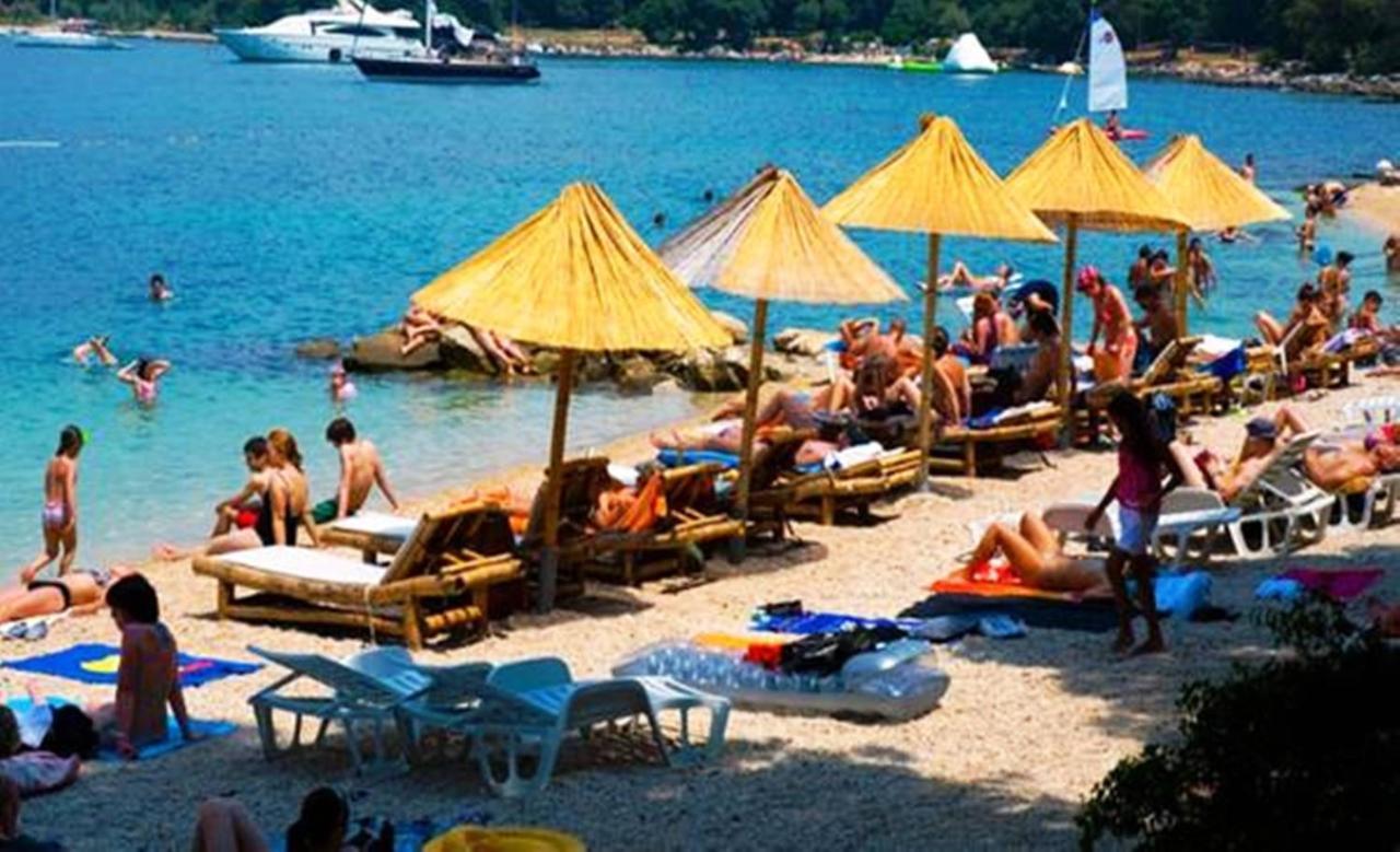 Paradise Beach Apartments 罗维尼 外观 照片