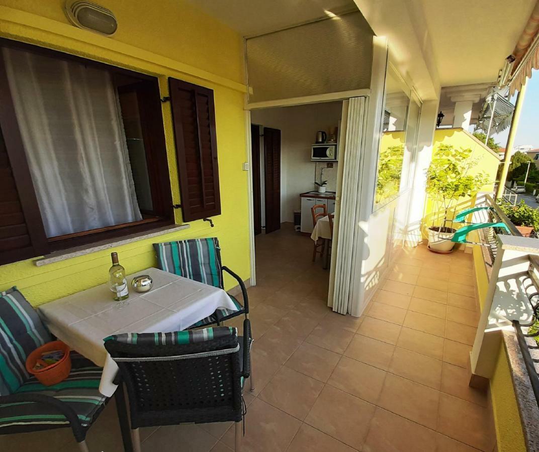 Paradise Beach Apartments 罗维尼 外观 照片