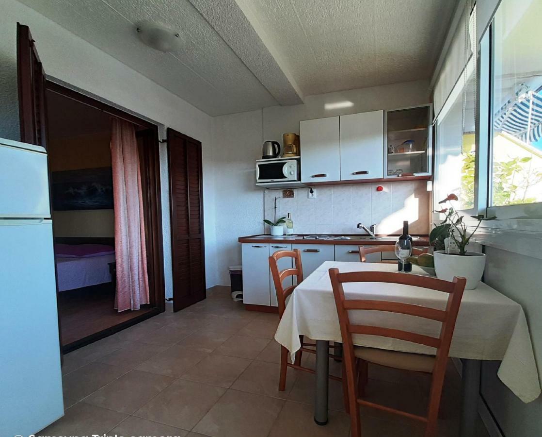 Paradise Beach Apartments 罗维尼 外观 照片