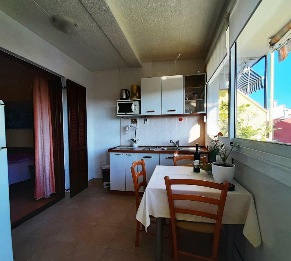Paradise Beach Apartments 罗维尼 外观 照片