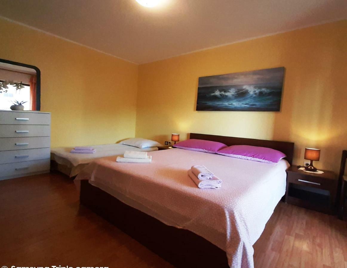 Paradise Beach Apartments 罗维尼 外观 照片