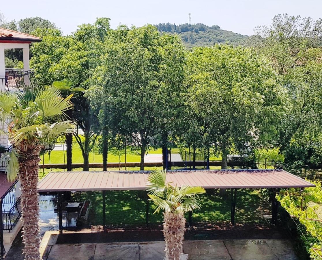 Paradise Beach Apartments 罗维尼 外观 照片